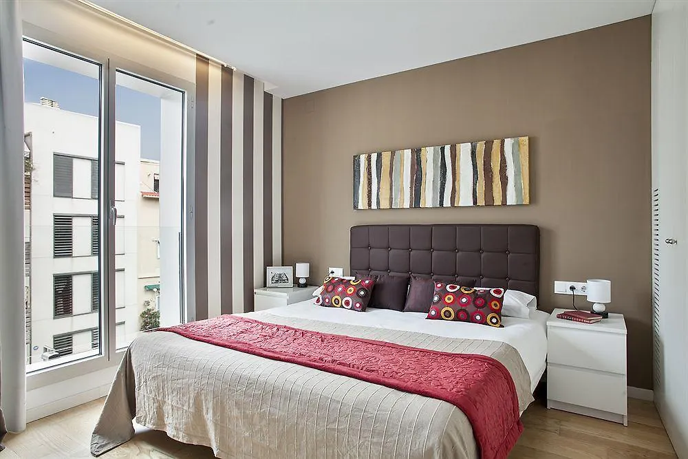 Mistral City Pool Apartments Barselona İspanya